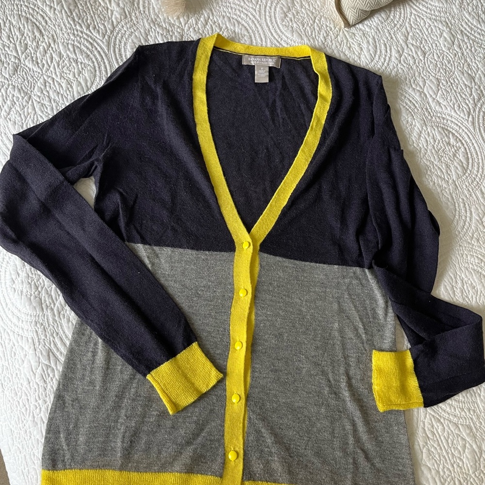Banana Republic Italian Yarn Light Sweater